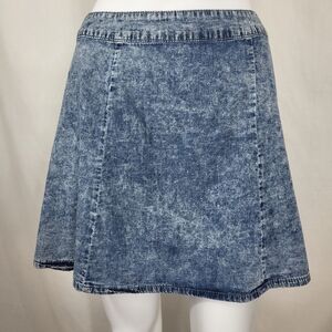 Bongo Blue Chambray SKIRT Juniors Size M Acid Wash Look Back Zip Grunge Skater